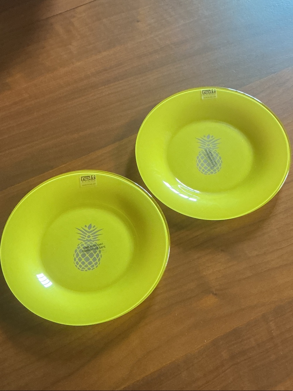 Bright yellow pineapple salad/dessert plates Rolf Glass - set of 2 - NWT